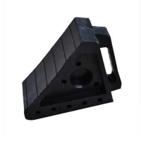 Chặn Bánh Xe Cao Su KT: 210 x 105 x 105